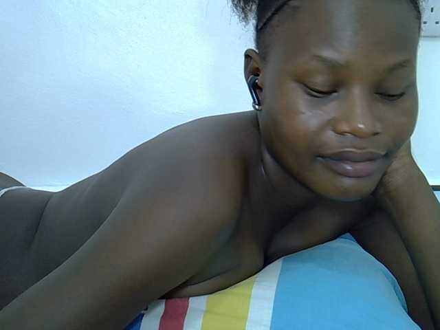 Live sex webcam photo for Darberry21 #290698990