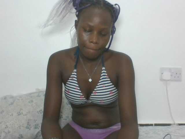 Live sex webcam photo for Darberry21 #290838101