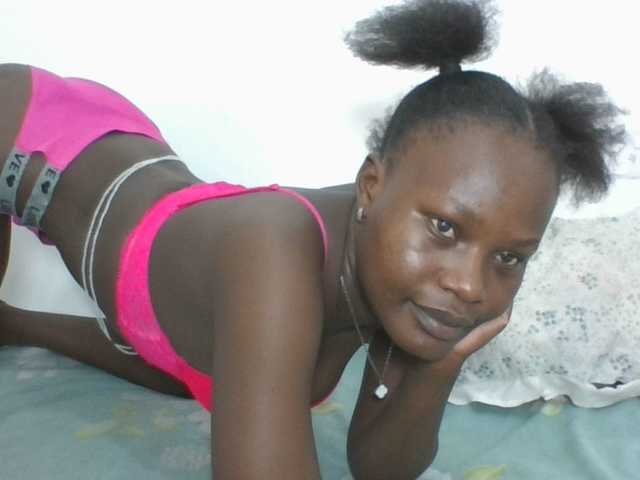 Live sex webcam photo for Darberry21 #290999195