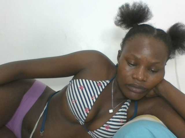 Live sex webcam photo for Darberry21 #291046908