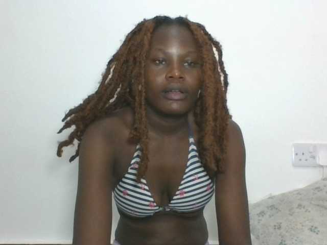 Live sex webcam photo for Darberry21 #291299241