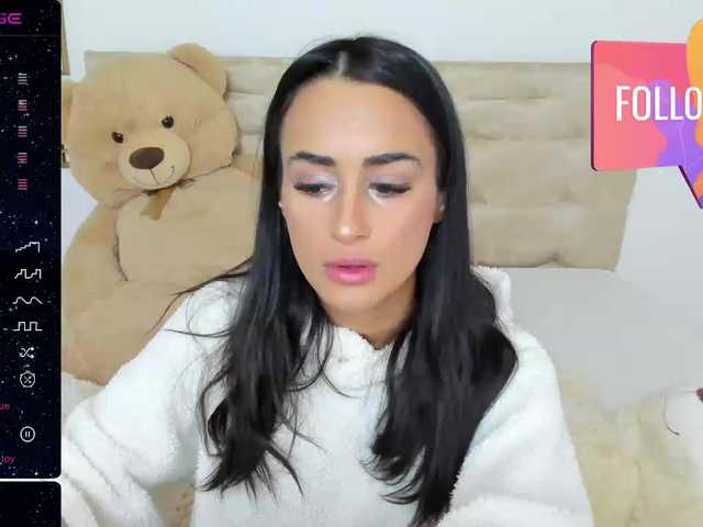 Live sex webcam photo for DarcieJane #277159818