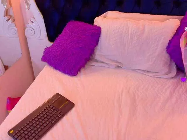 Live sex webcam photo for DarcyMoore #290817046
