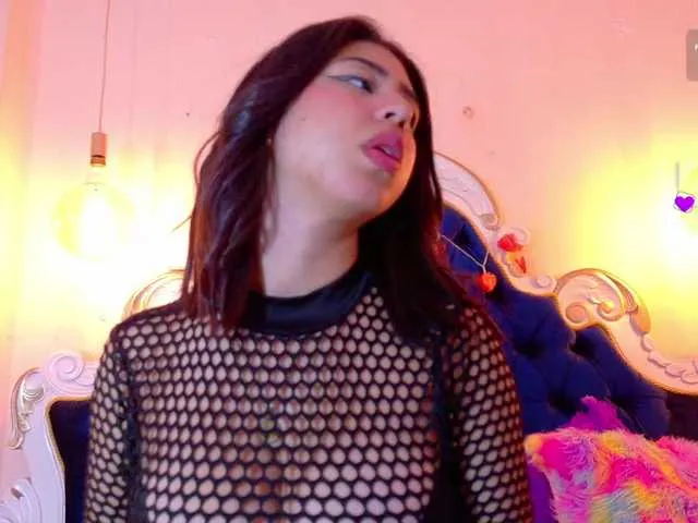 Live sex webcam photo for DarcyMoore #290824010
