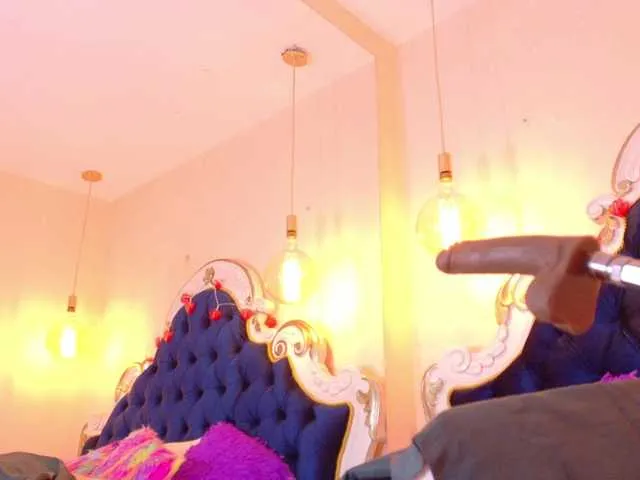 Live sex webcam photo for DarcyMoore #291073660