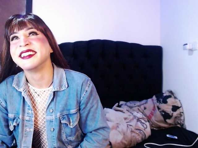 Live sex webcam photo for Dariannadigio #290537954