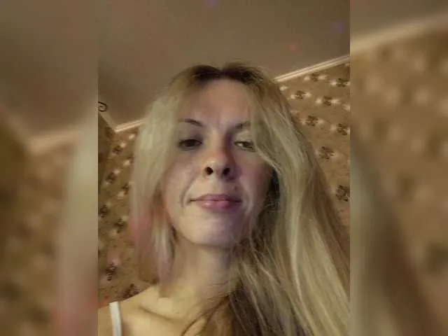 Live sex webcam photo for Darina24 #292147165