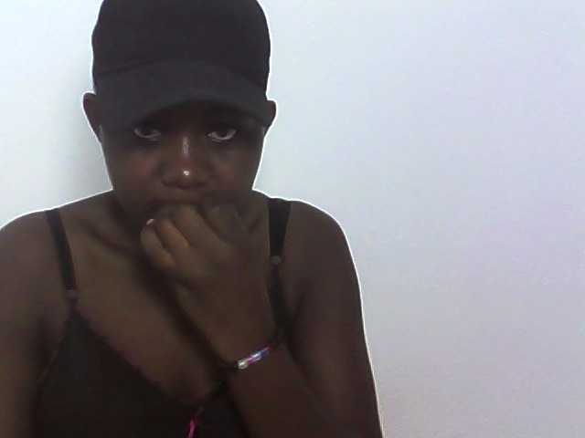 Live sex webcam photo for Darkberry4 #290645744