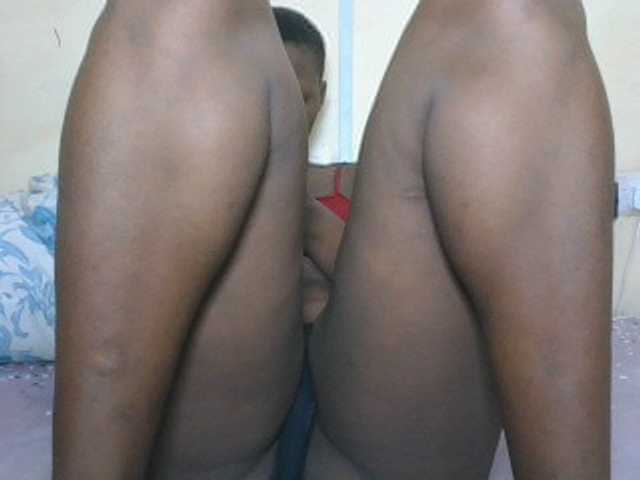 Live sex webcam photo for Darksexygal #290989440