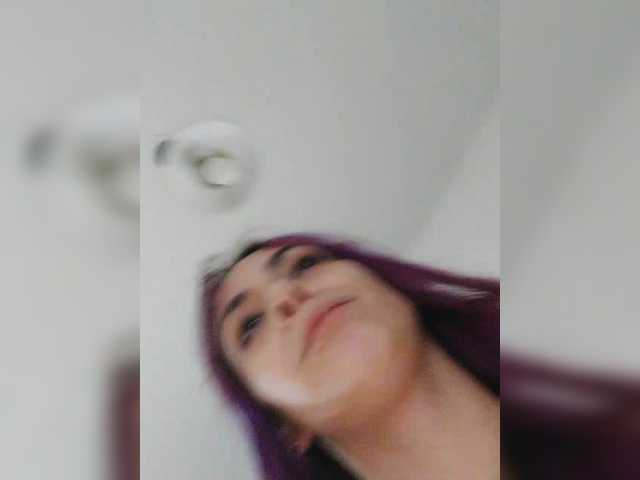 Live sex webcam photo for DarksideGigi #290986592