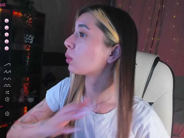 Live sex webcam photo for DarlaBelle #290908093