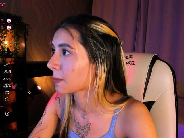 Live sex webcam photo for DarlaBelle #291500082