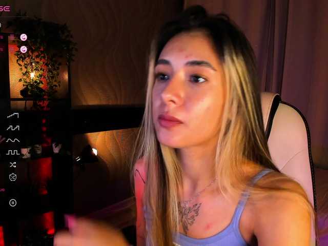 Live sex webcam photo for DarlaBelle #291600862