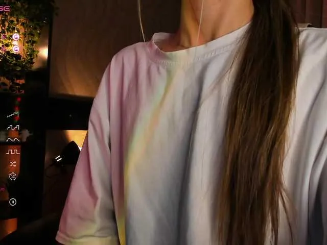 Live sex webcam photo for DarlaBelle #291960160