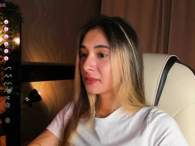 Live sex webcam photo for DarlaBelle #291992992