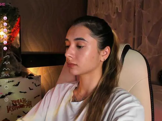 Live sex webcam photo for DarlaBelle #292087275