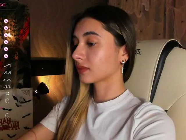 Live sex webcam photo for DarlaBelle #292120134