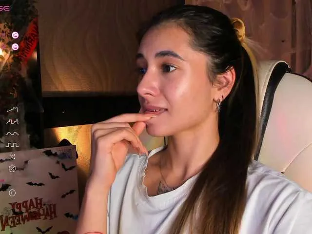 Live sex webcam photo for DarlaBelle #292199750