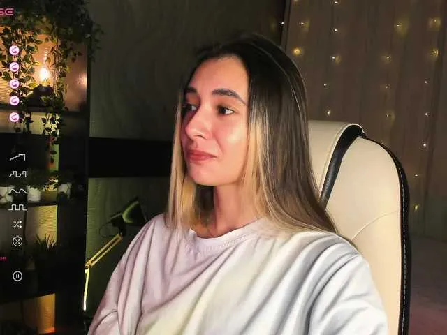 Live sex webcam photo for DarlaBelle #292281754