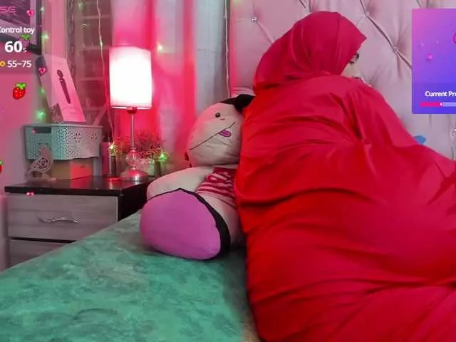 Live sex webcam photo for DarshaKhemu #290632983