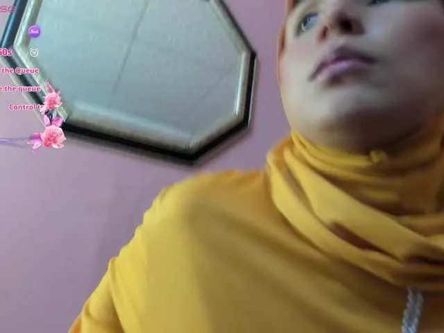 Live sex webcam photo for DarshaKhemu #292405120