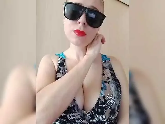 Live sex webcam photo for DashaKisa951 #290717546