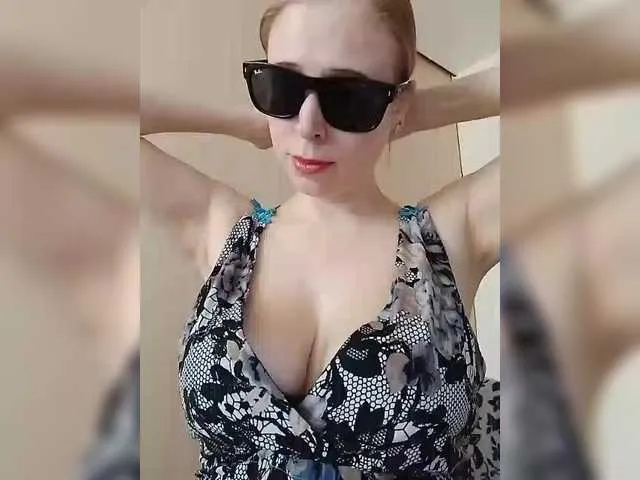 Live sex webcam photo for DashaKisa951 #293154868