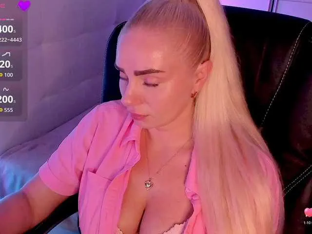Live sex webcam photo for Dashulakiss1 #294139447