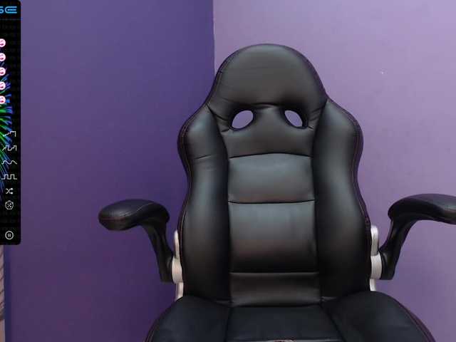 Live sex webcam photo for DayroWilsen #273819113