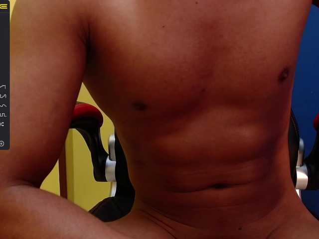 Live sex webcam photo for DayroWilsen #274278905