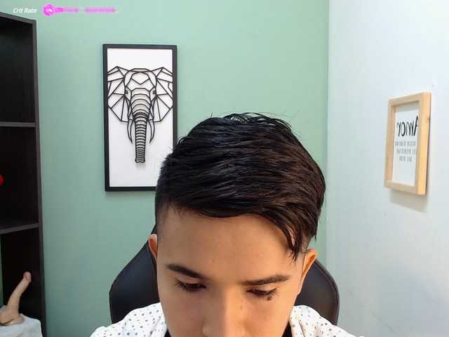 Live sex webcam photo for DayroWilsen #277299065