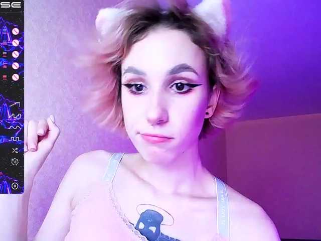 Live sex webcam photo for Deadpink-meow #274123276