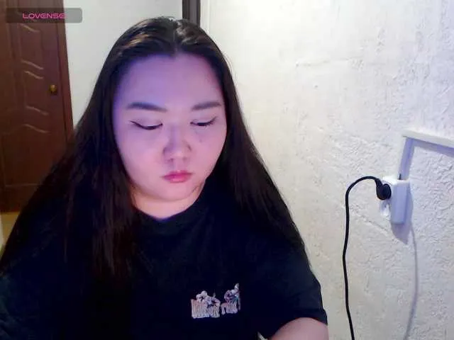 Live sex webcam photo for DebbieLu #290586592
