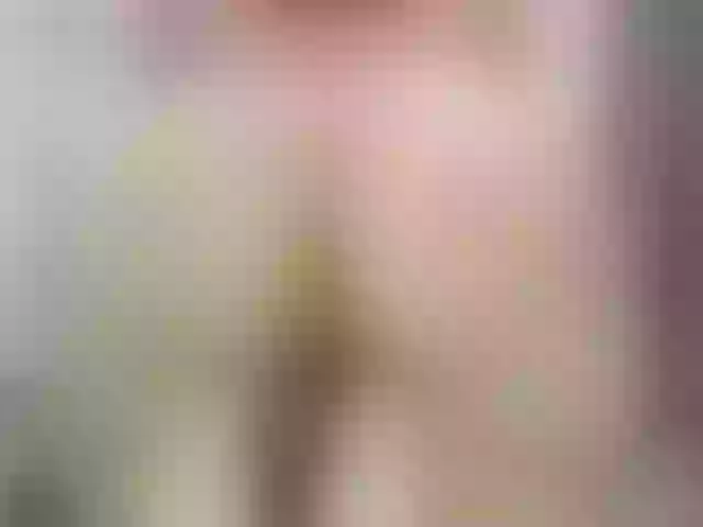 Live sex webcam photo for DebbieLu #290588317