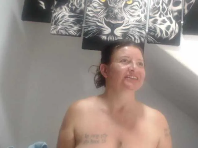 Live sex webcam photo for DeboraCienfuegos25 #293092592