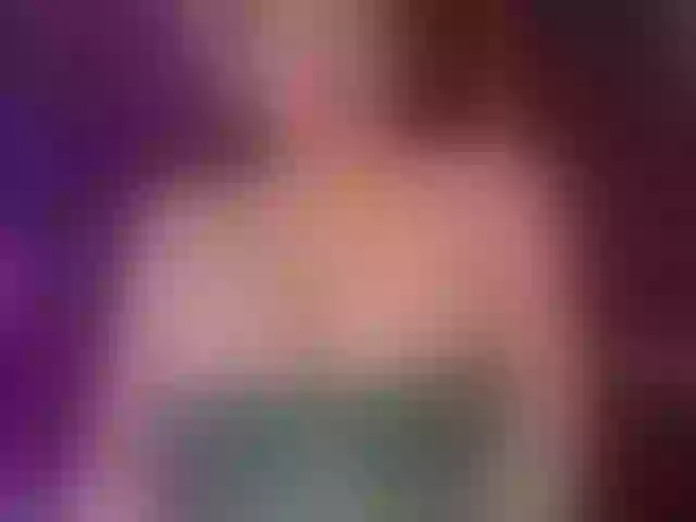 Live sex webcam photo for DeeaDiamond1 #290450357