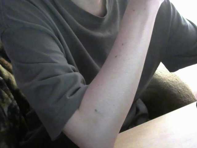 Live sex webcam photo for Deelsees #291189973