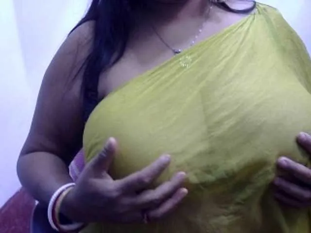 Live sex webcam photo for Deepika2397 #290649156