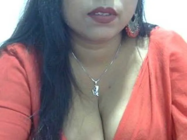 Live sex webcam photo for Deepika2397 #290951174