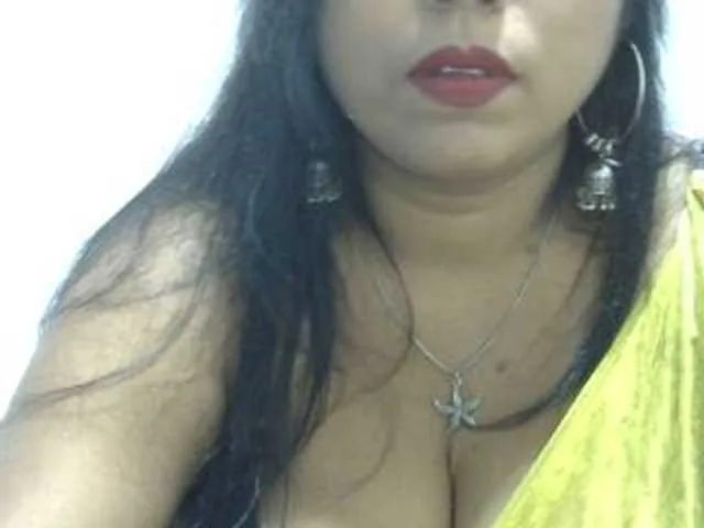 Live sex webcam photo for Deepika2397 #290984228