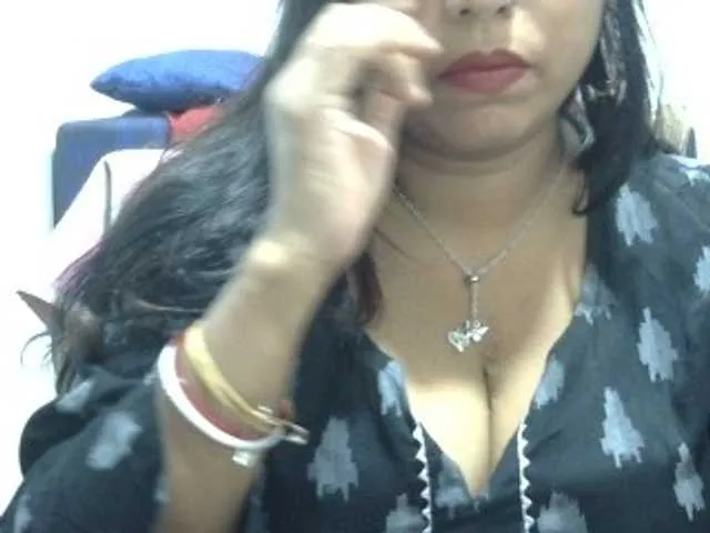 Live sex webcam photo for Deepika2397 #291064894