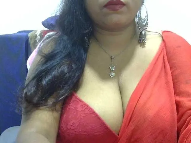 Live sex webcam photo for Deepika2397 #291287442