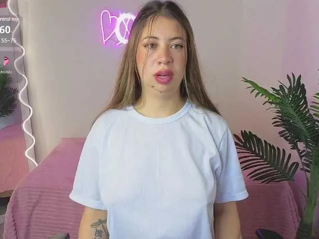Live sex webcam photo for Deissy-tay #290760985