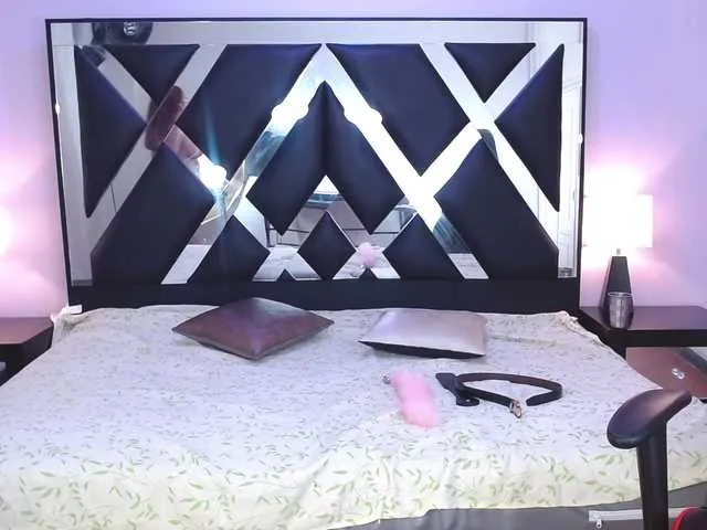 Live sex webcam photo for DeliciusPolly #272122455