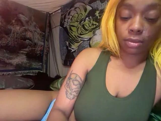 Live sex webcam photo for DelightfulDark #291650097