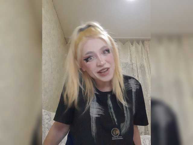 Live sex webcam photo for Delinia #272528801