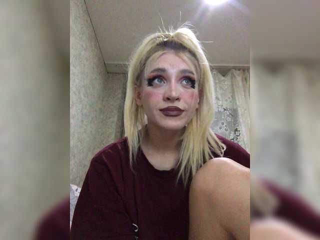 Live sex webcam photo for Delinia #272981577