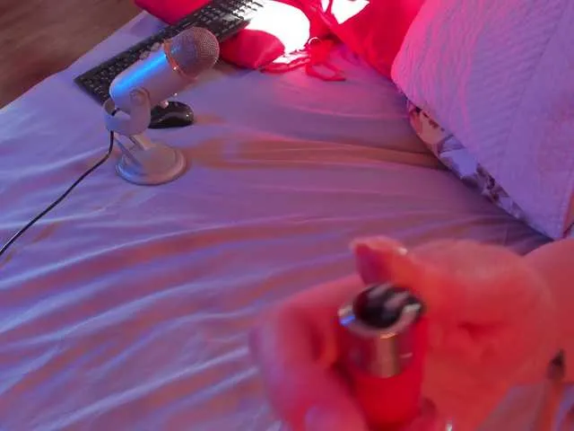 Live sex webcam photo for DemonicAngel #290903218