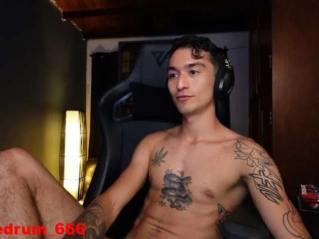 Live sex webcam photo for Demonlust666 #290270139