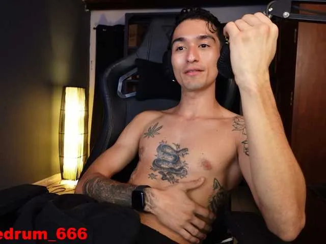 Live sex webcam photo for Demonlust666 #290276621